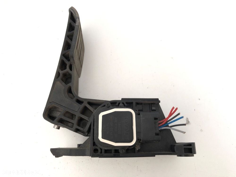 POTENCJOMETR GAZU  DAF XF 106 2013-2022  1860240 - 5