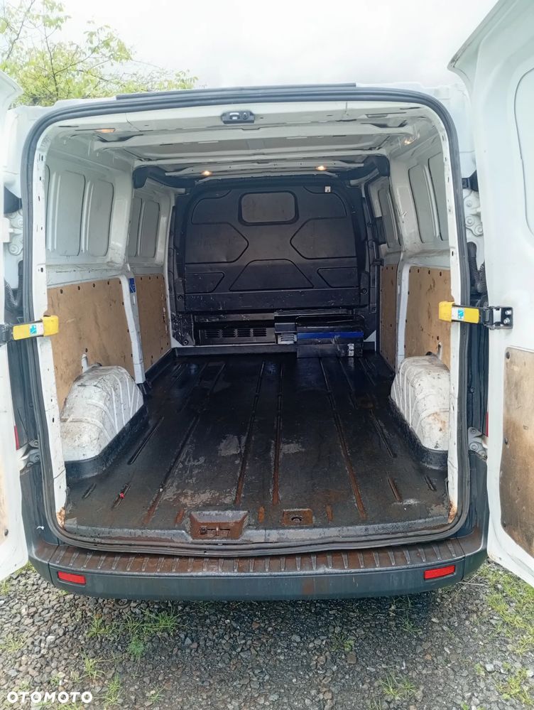 Ford TRANSIT CUSTOM - 12