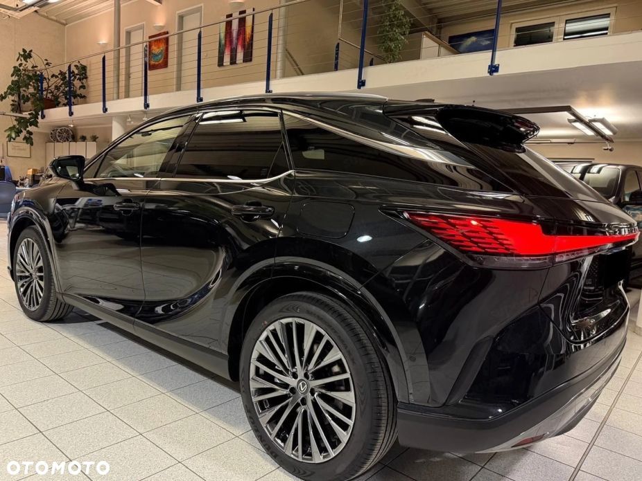 Lexus RX - 9