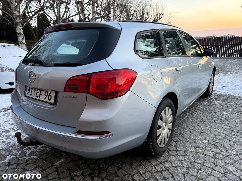 Opel Astra 1.6 CDTI Enjoy - 9