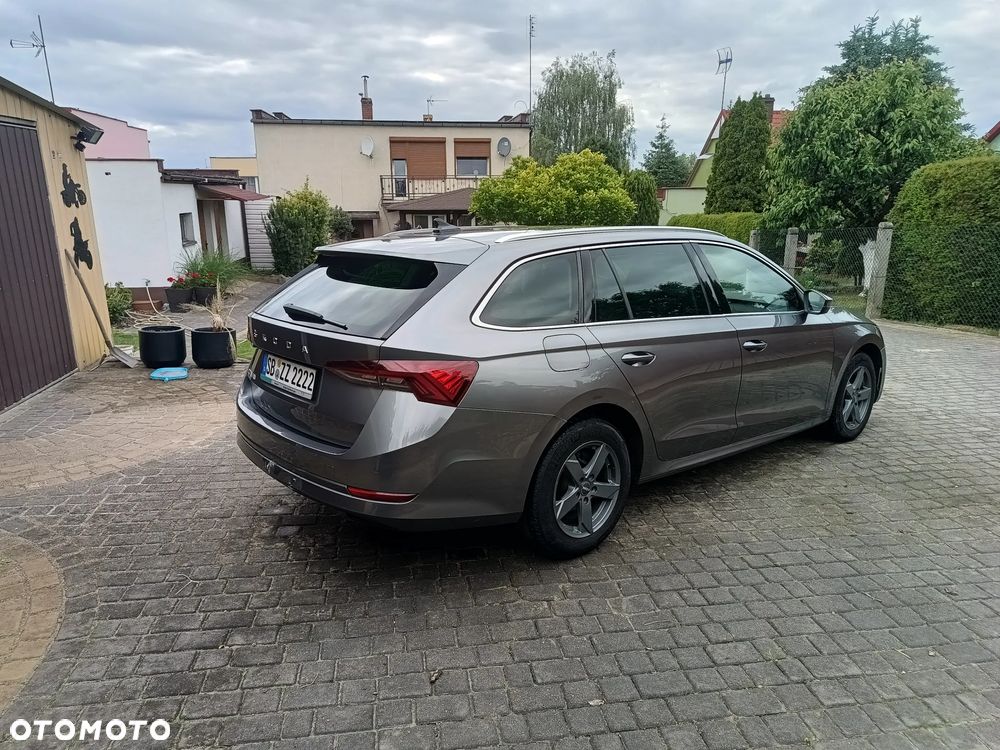 Skoda Octavia 2.0 TDI DSG Selection - 5