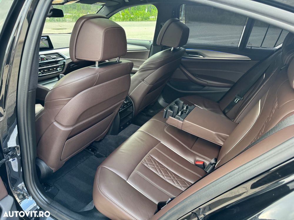 BMW Seria 5 520i Aut. M Sport Edition - 7