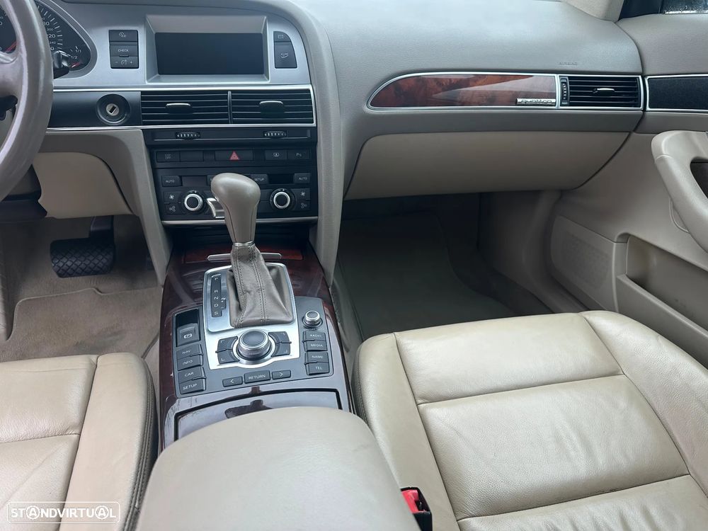 Audi A6 2.0 TDI Multitronic Exclu. - 25