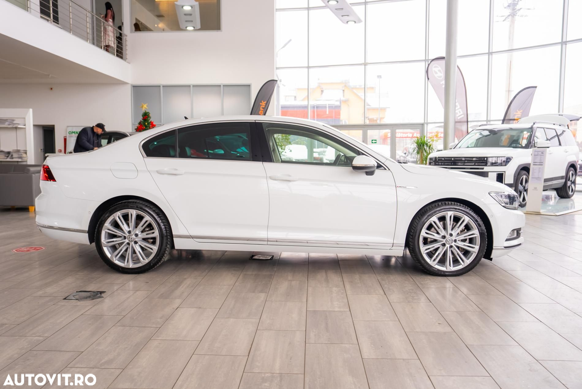 Volkswagen Passat 2.0 BiTDI DSG 4Mot Highline - 11