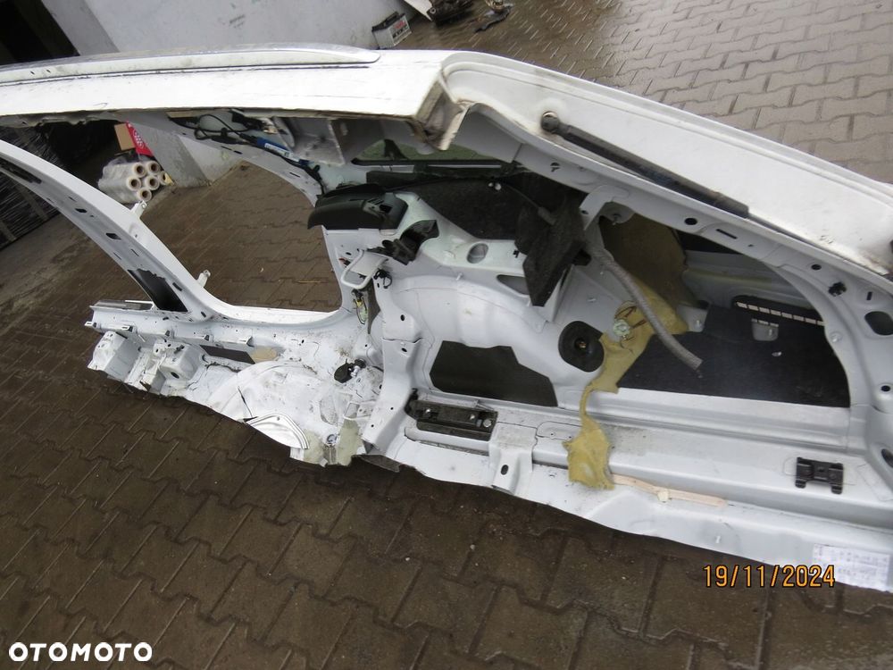 AUDI A4 B9 17R kombi tył prawy BŁOTNIK - 4