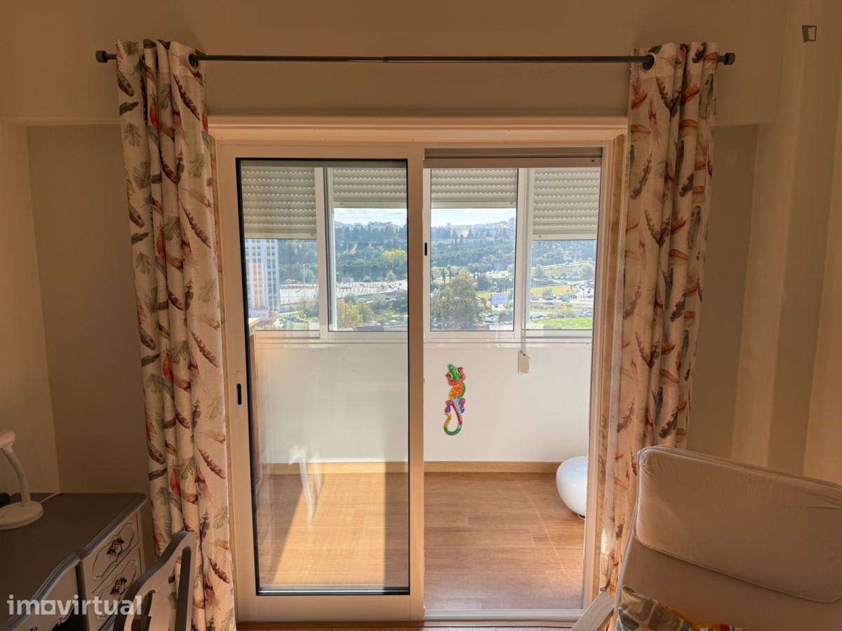 Quarto - localizado em Pontinha Lisbon - Grande imagem: 4/20