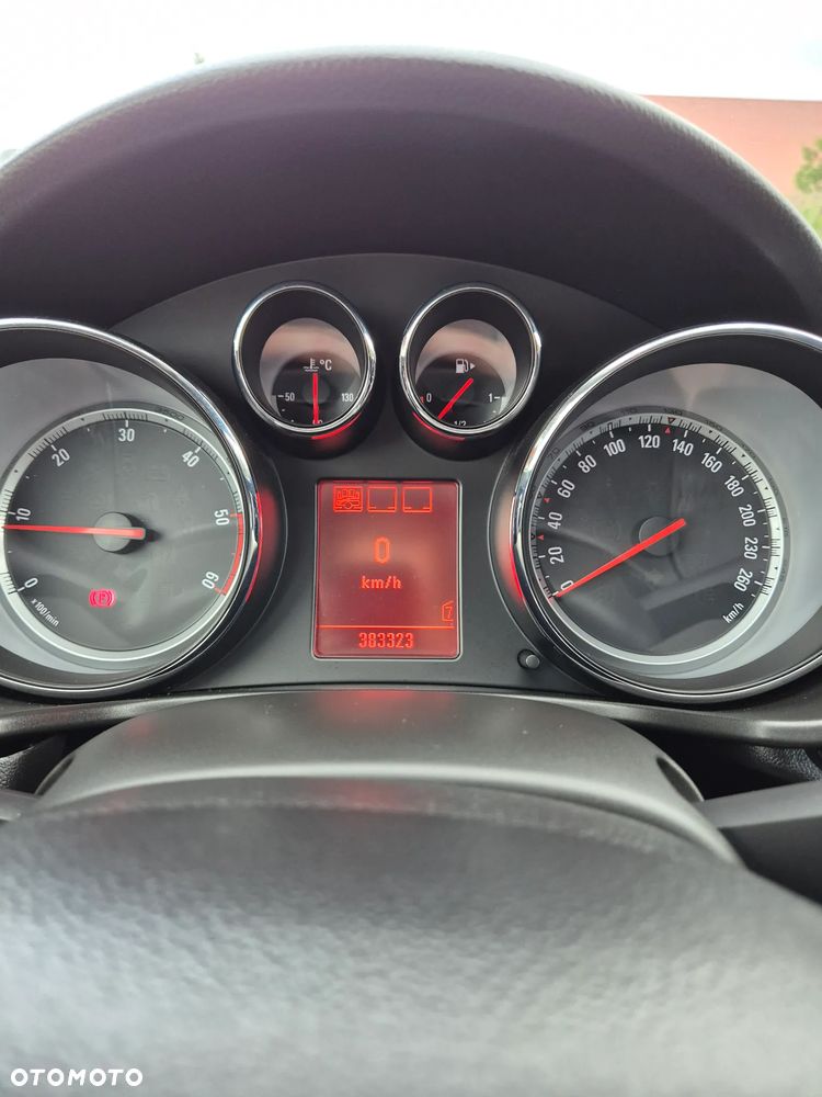 Opel Insignia - 14