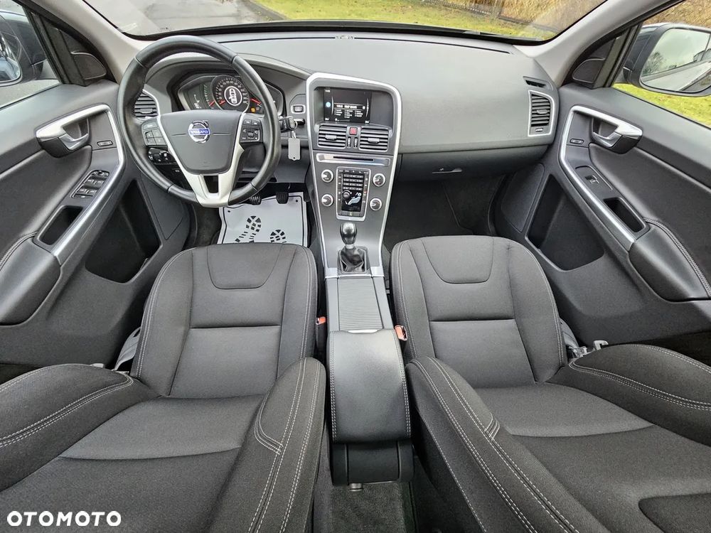 Volvo XC 60 D3 Momentum - 9