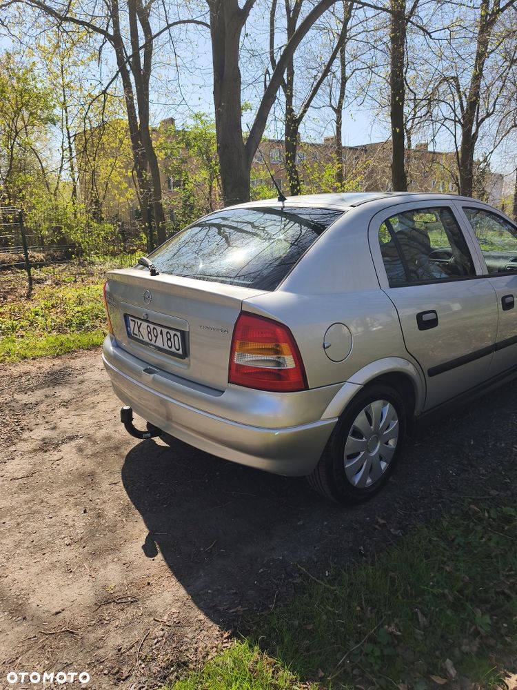 Opel Astra - 4