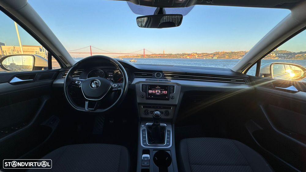 VW Passat Variant 1.6 TDI Highline - 7