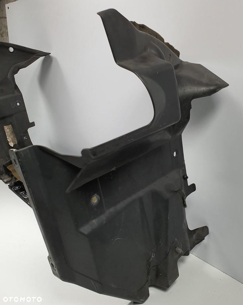 KIEROWNICA POWIETRZA ASTON MARTIN RAPIDE - 4