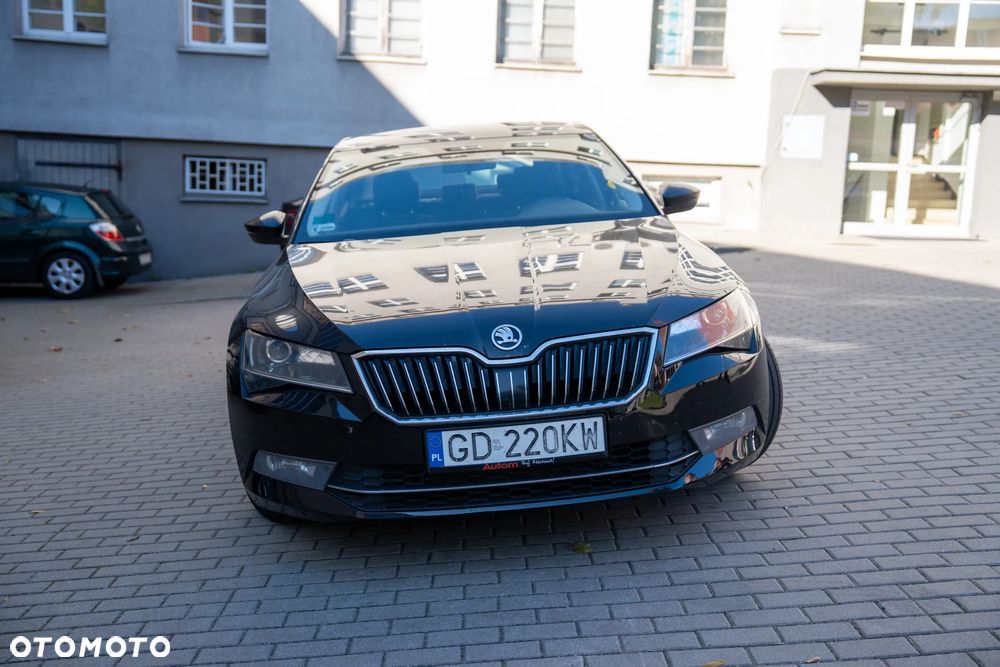 Skoda Superb 2.0 TDI Ambition - 4