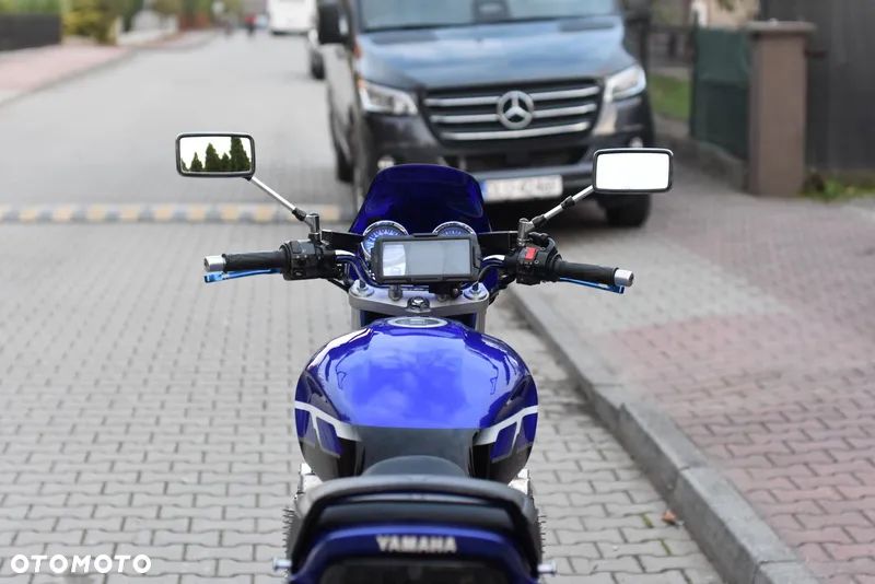 Yamaha XJR - 13