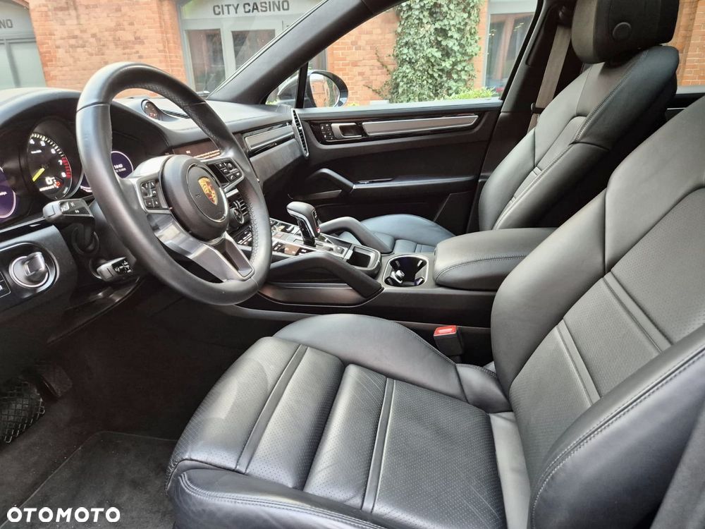 Porsche Cayenne - 14