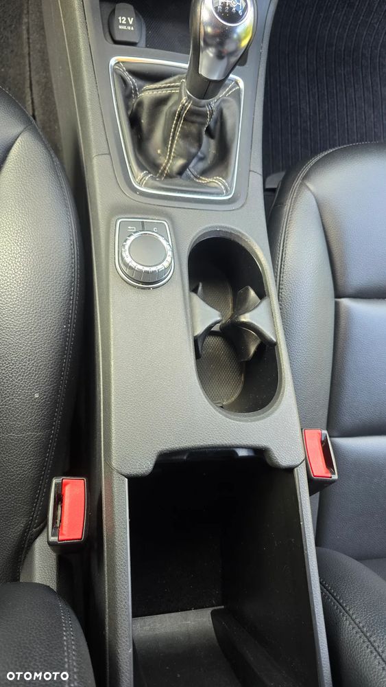 Mercedes-Benz Klasa B 180 - 9