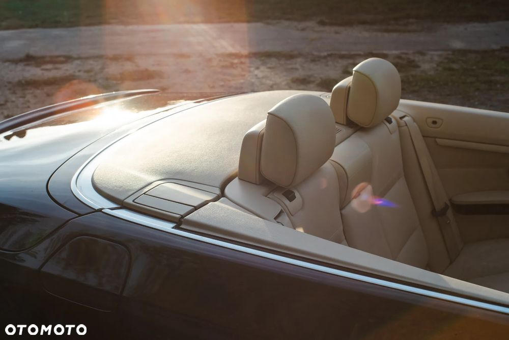 BMW Seria 3 325i Cabrio - 15