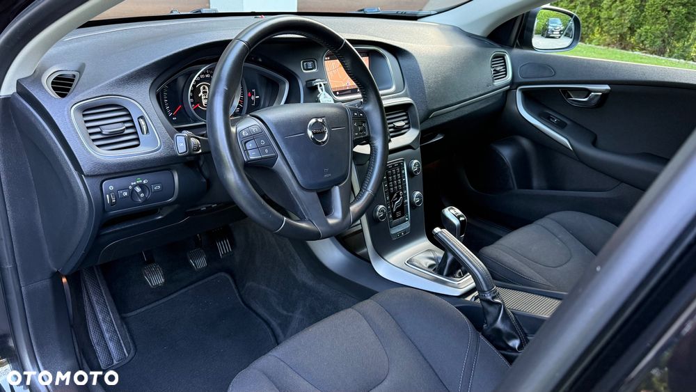 Volvo V40 - 19