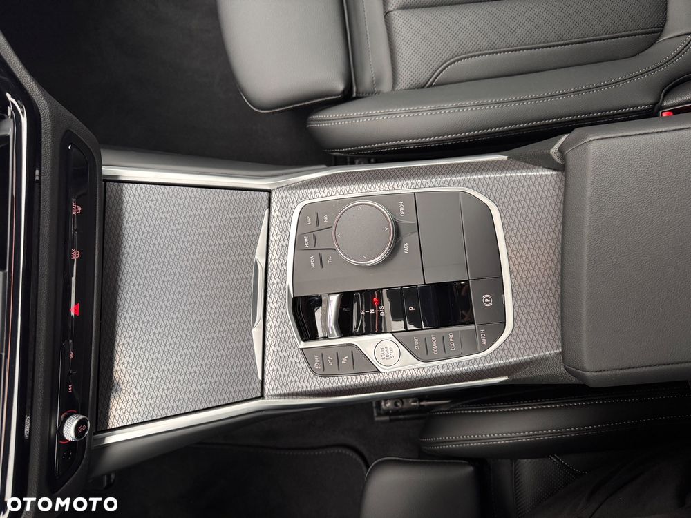 BMW Seria 3 320d xDrive mHEV M Sport sport - 12