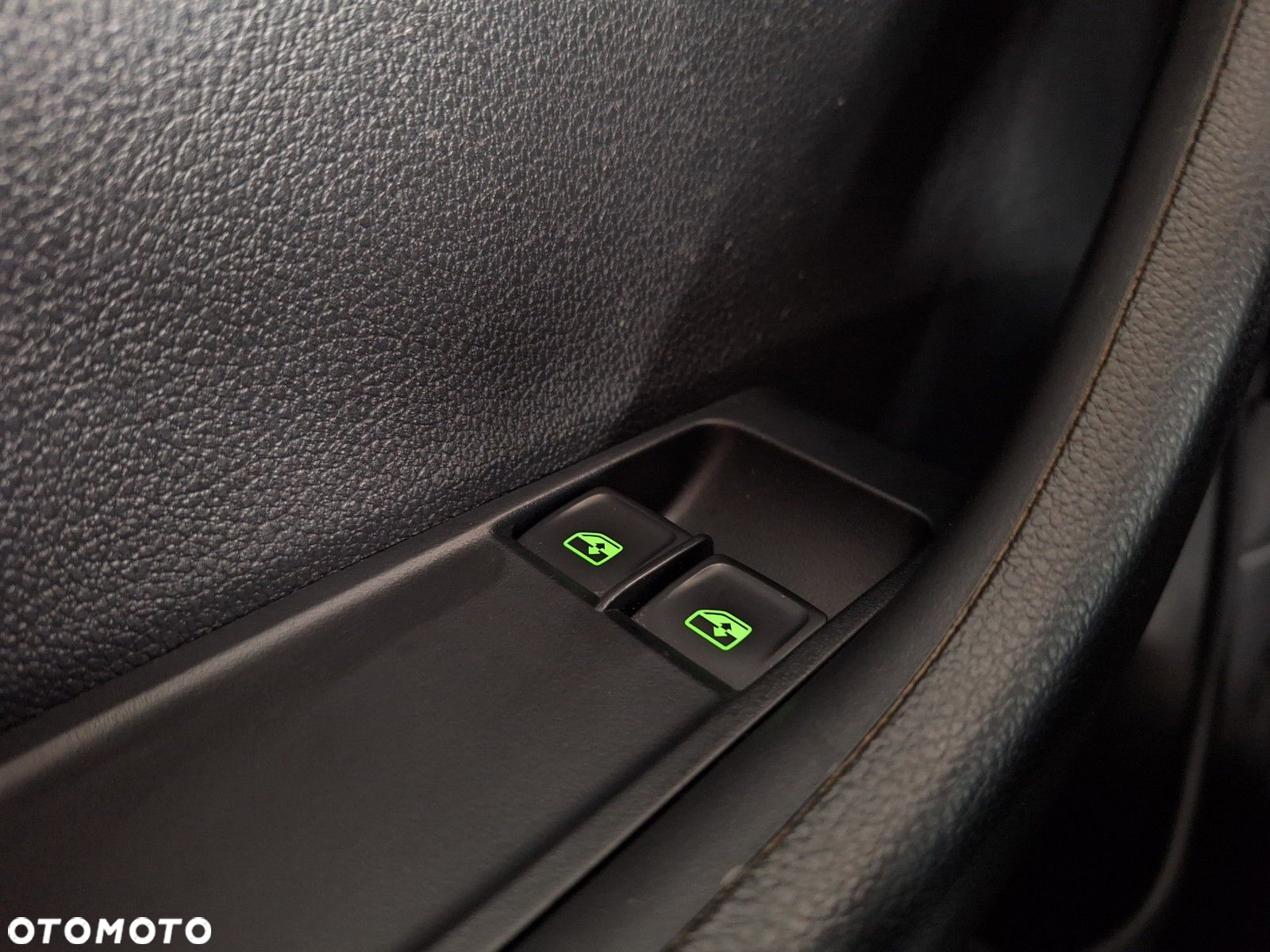 Skoda Fabia 1.0 TSI Ambition - 32