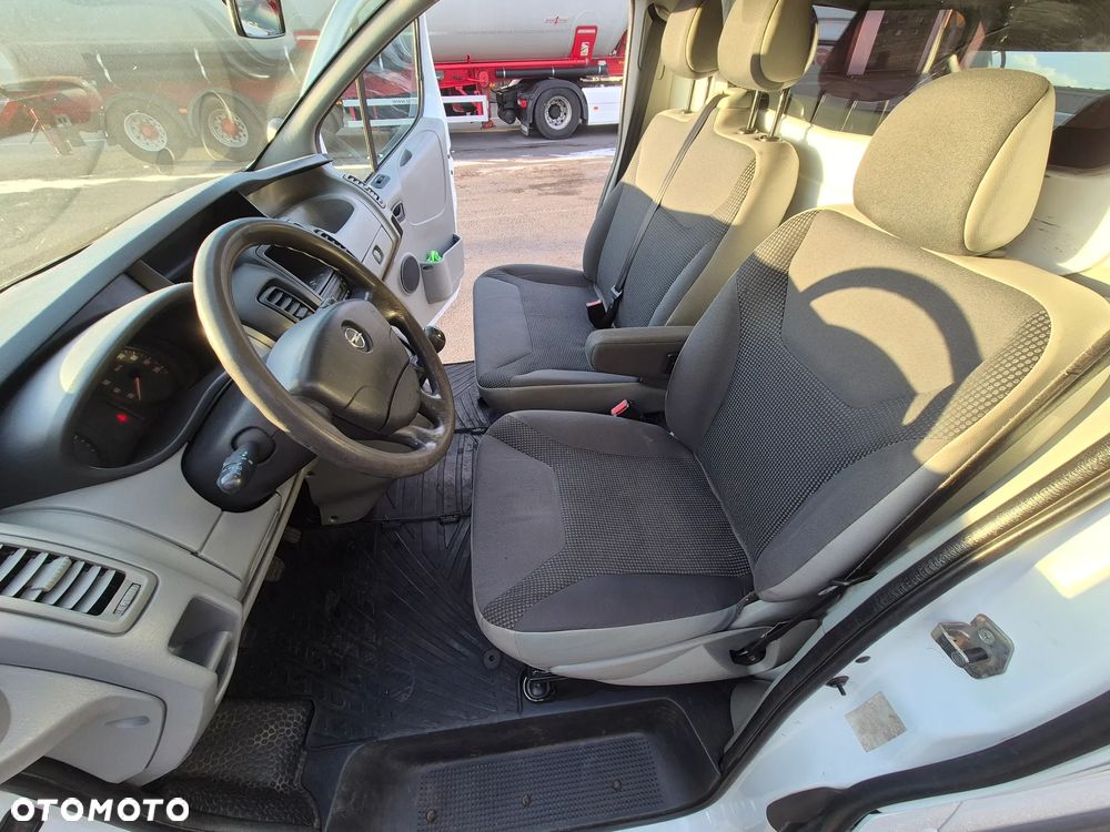 Opel VIVARO - 16