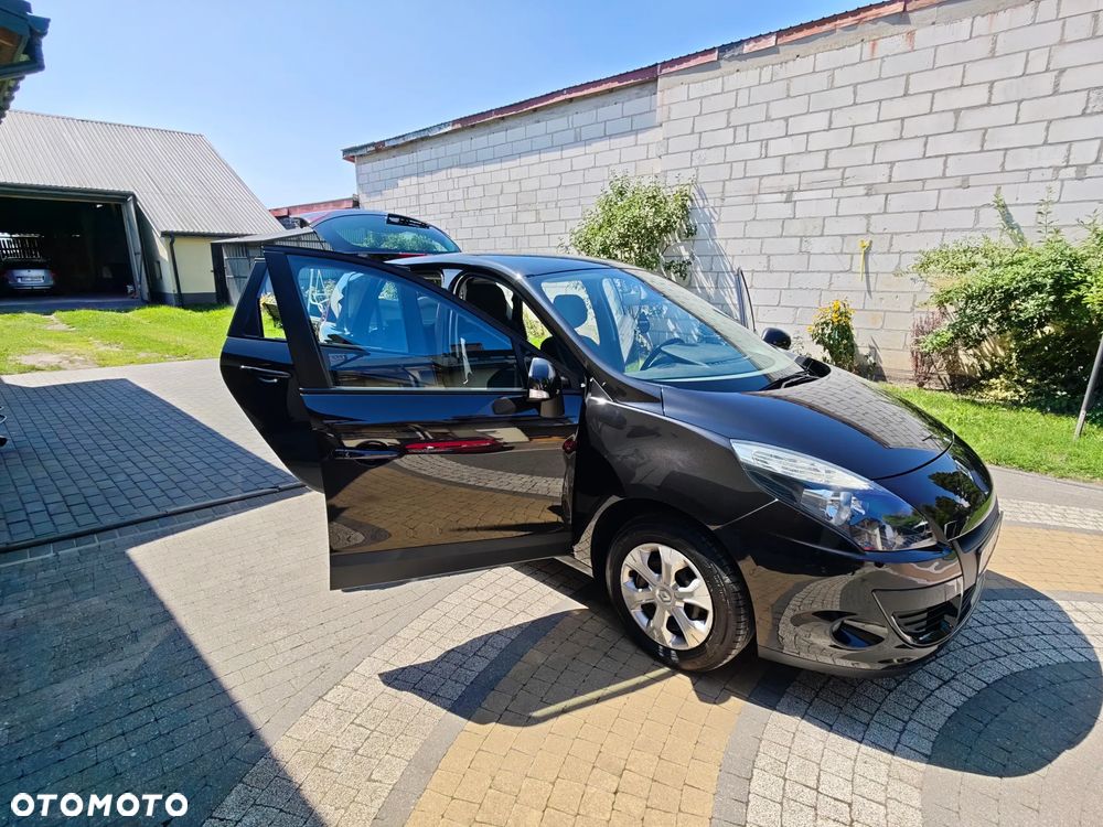 Renault Scenic 1.6 16V 110 Expression - 21