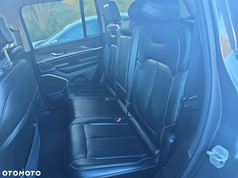 Jeep Grand Cherokee - 15