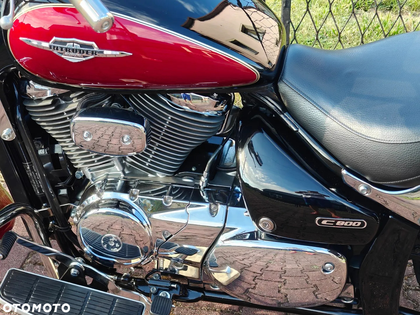 Suzuki Intruder - 18