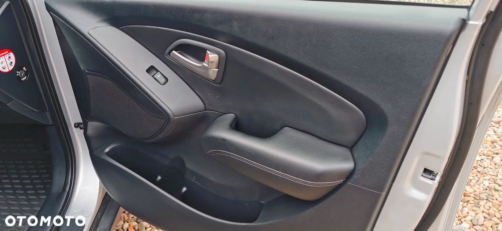 Hyundai ix35 2.0 2WD Style - 17