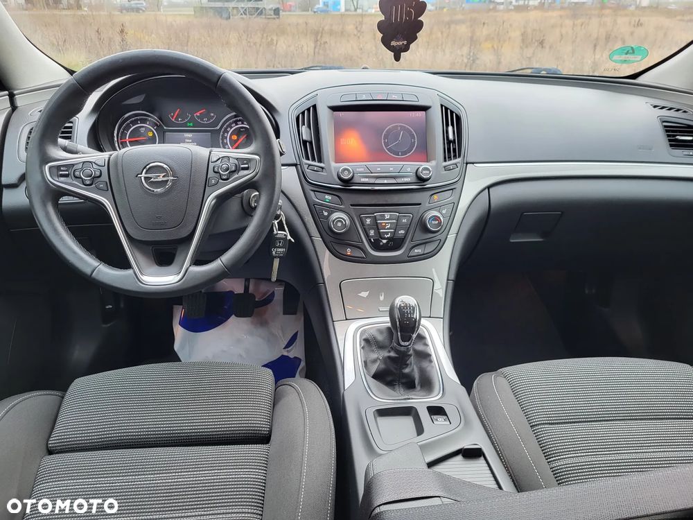 Opel Insignia - 8
