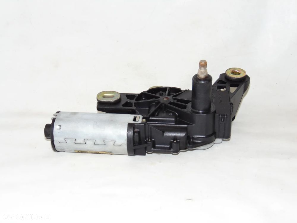 ORYGINAŁ silniczek silnik tylnej wycieraczki tył klapy bagażnika 1U9955711 + ramie Skoda Octavia I kombi 96-10r - 4