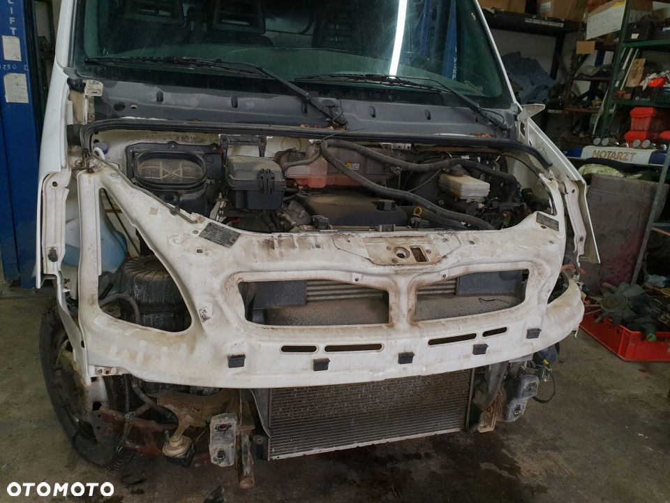 IVECO DAILY 40C15 CZĘŚCI DAWCA SZPILKA 3.0 HPI - 2