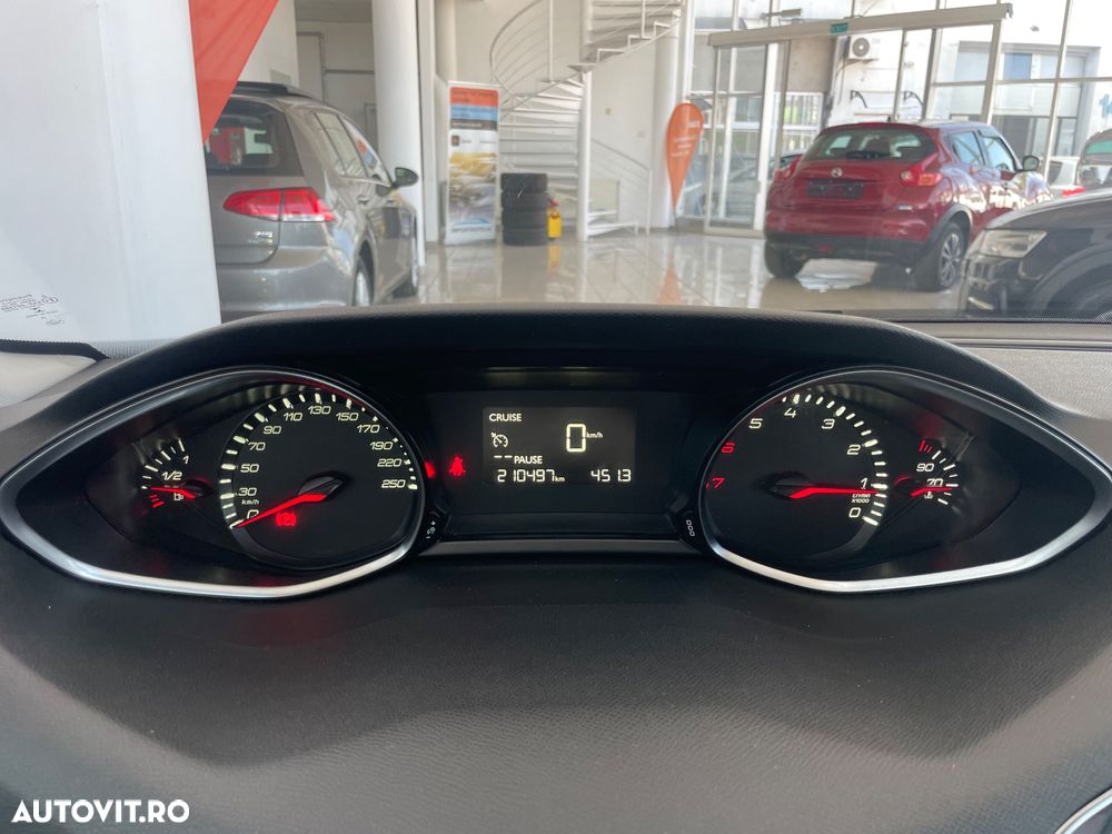 Peugeot 308 1.2 VTi Active - 29