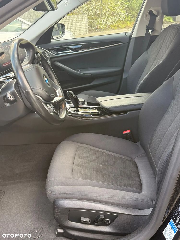 BMW Seria 5 520d xDrive - 8