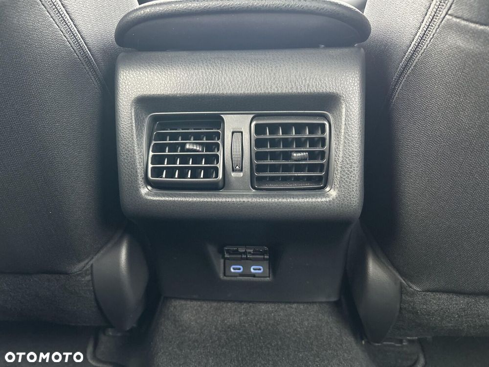 Toyota Camry 2.5 Hybrid Comfort CVT - 27