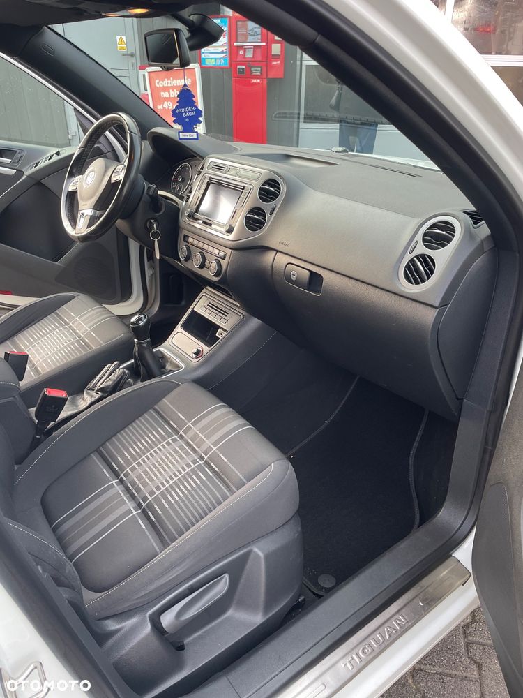 Volkswagen Tiguan 1.4 TSI BlueMotion Technology Lounge Sport & Style - 13