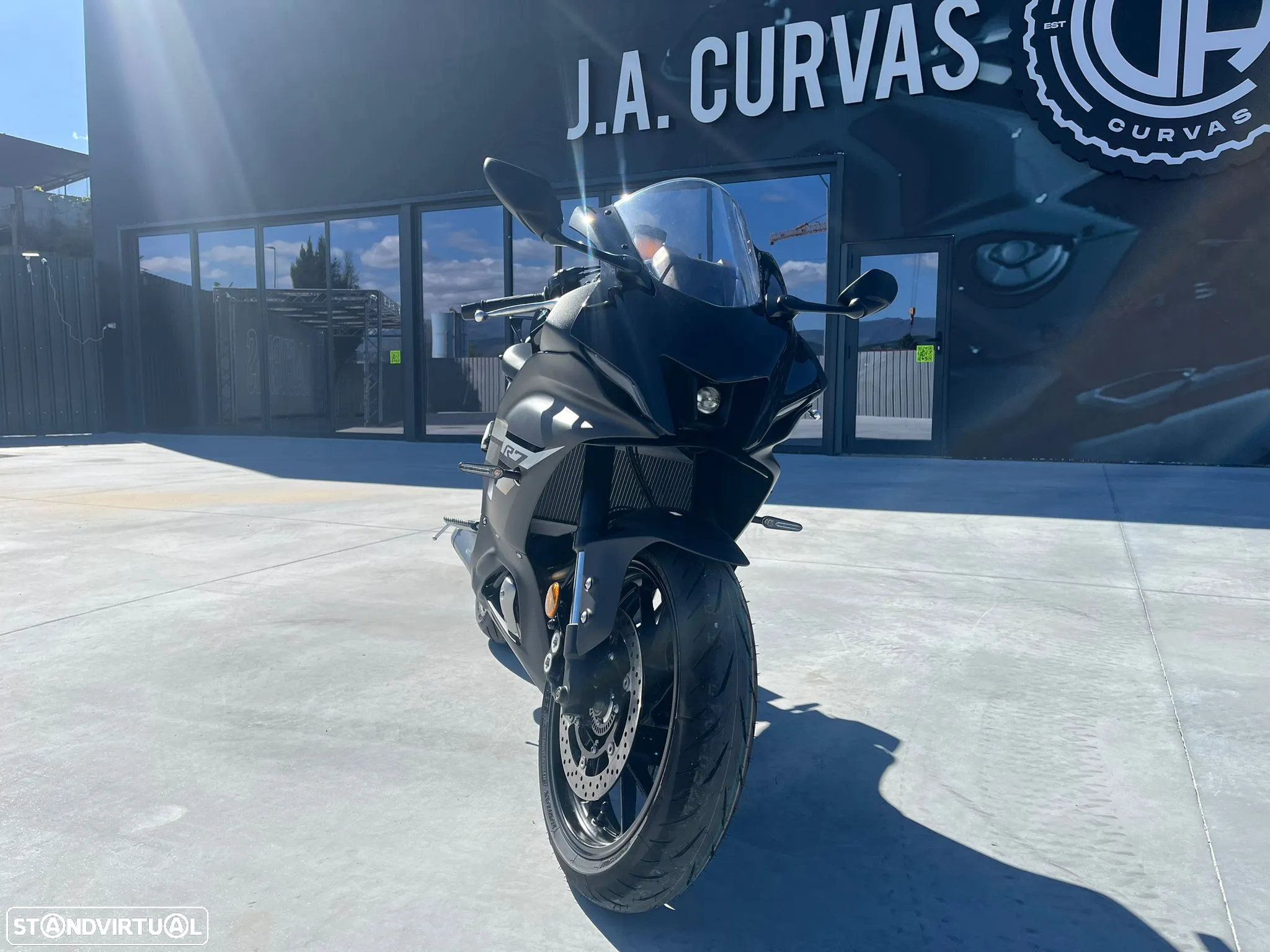 Yamaha R 7 (MIDNIGHT BLACK) - 2