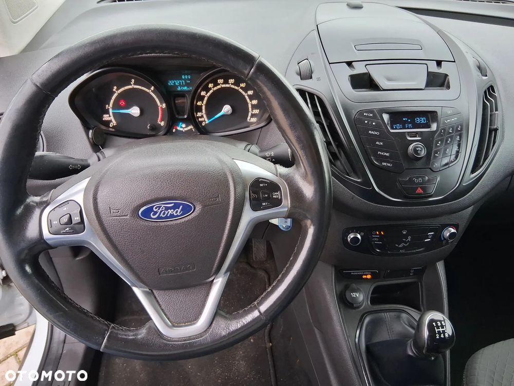 Ford Tourneo Courier 1.5 TDCi Trend - 17