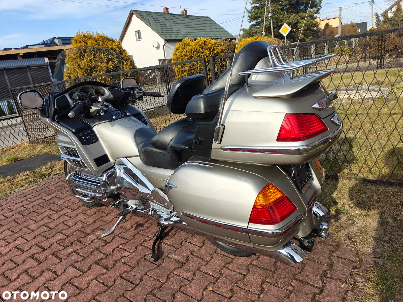Honda GL - 22
