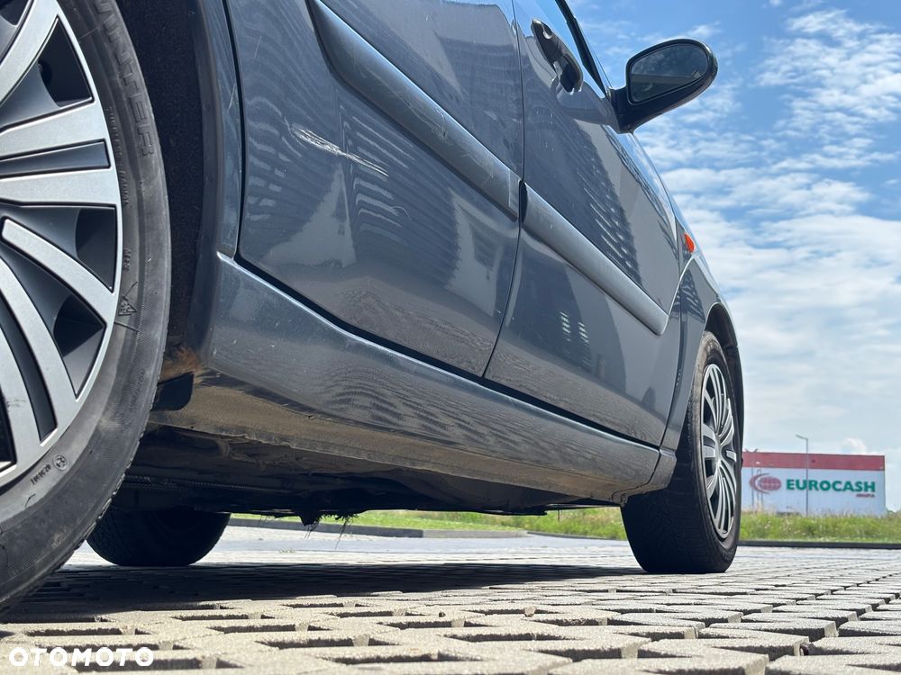 Ford Focus 1.6 Ghia - 16