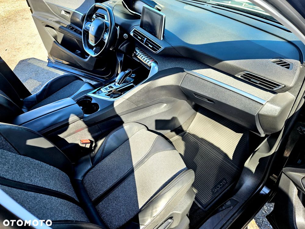 Peugeot 5008 THP 165 EAT6 Stop & Start Allure - 24