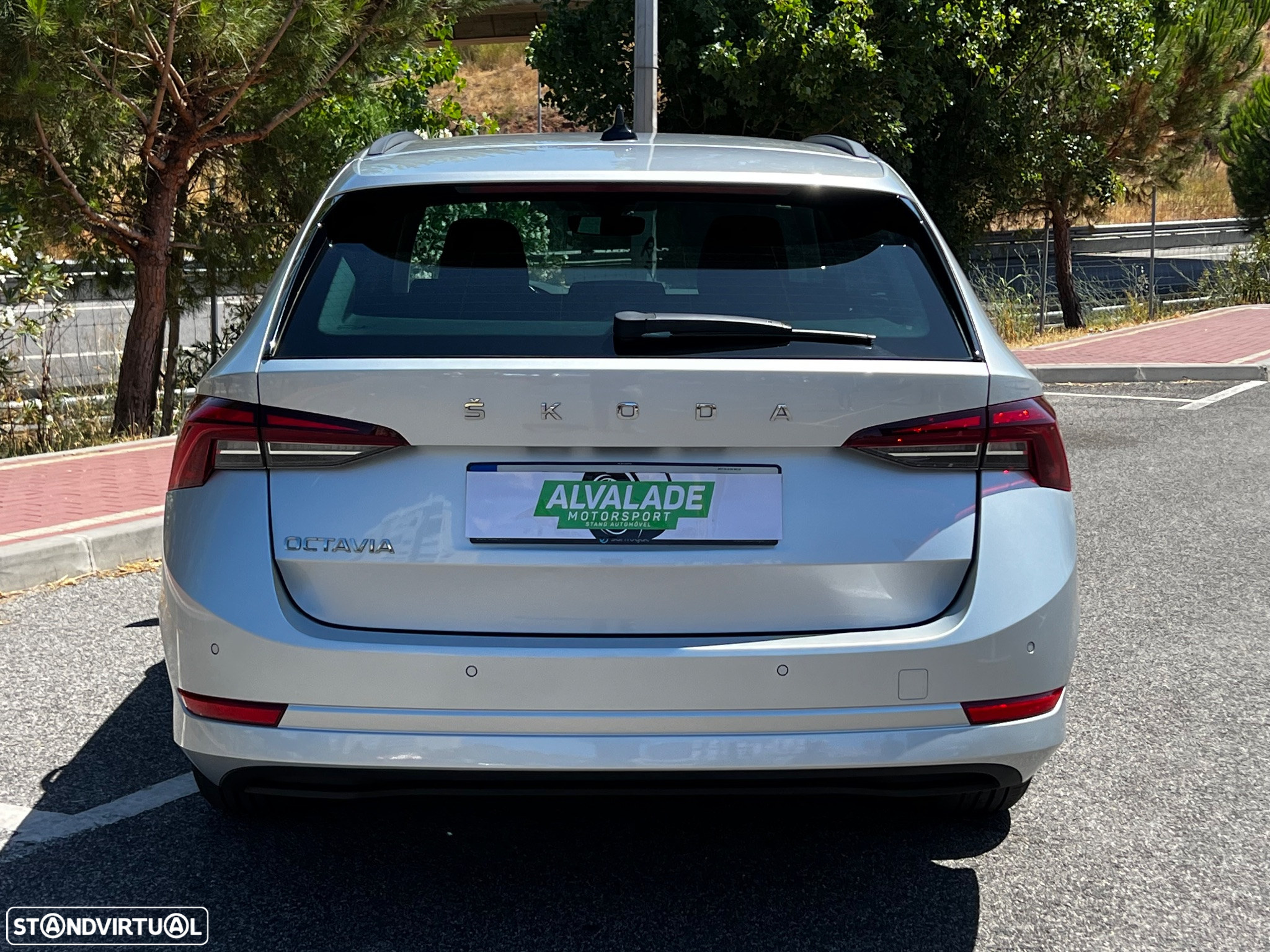 Skoda Octavia Break 2.0 TDI Ambition DSG - 10