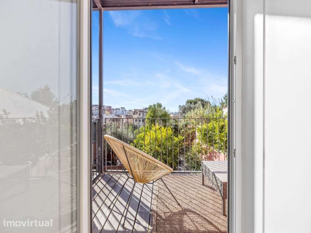 Apartamento T1 mobilado com varanda em Santa Catarina, Lisboa - Grande imagem: 3/25