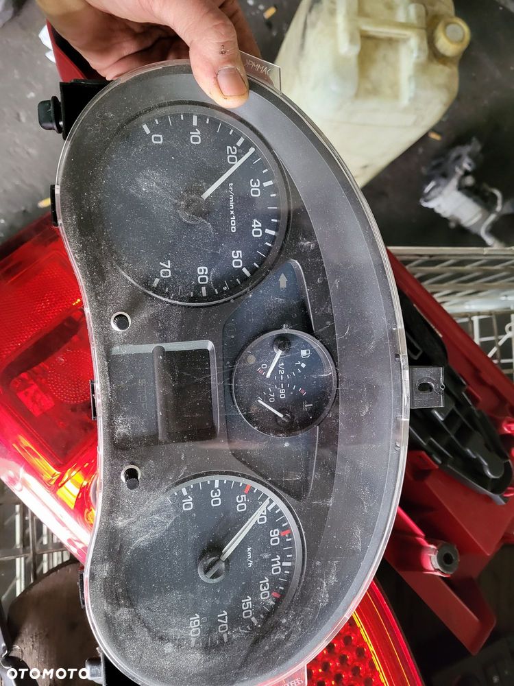 Licznik citroen berlingo 09r 1.6hdi