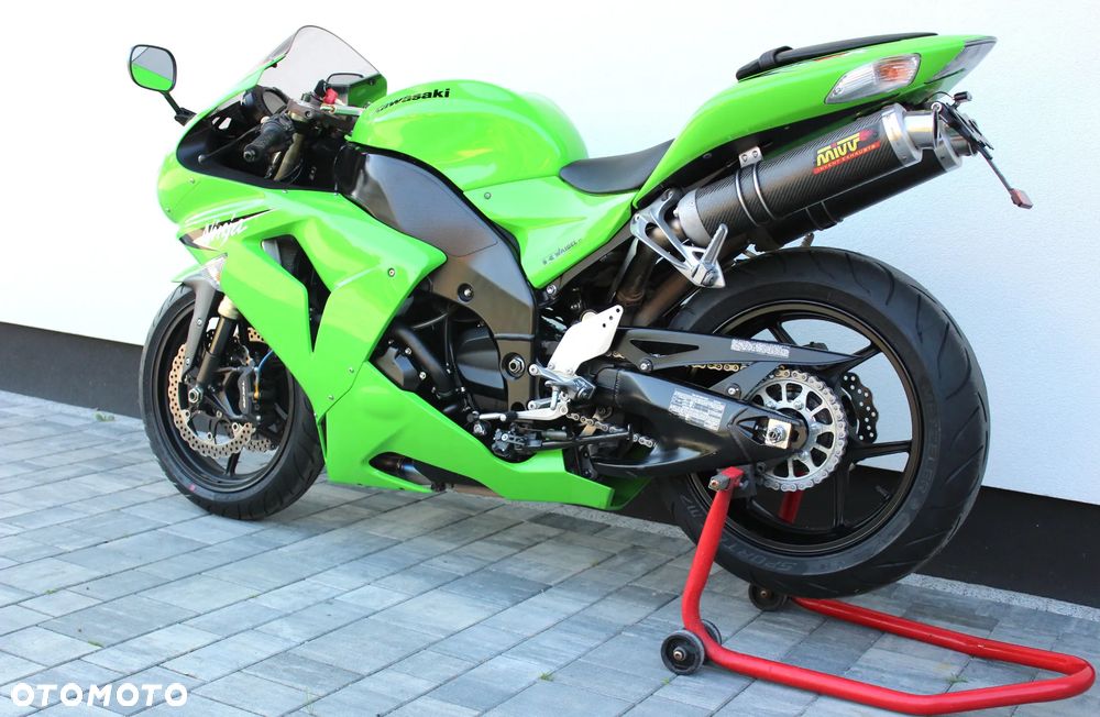 Kawasaki ZXR - 3