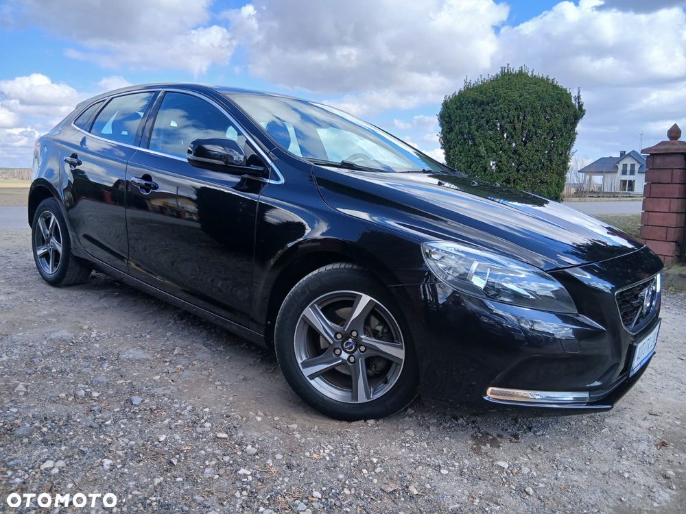 Volvo V40 D2 - 10