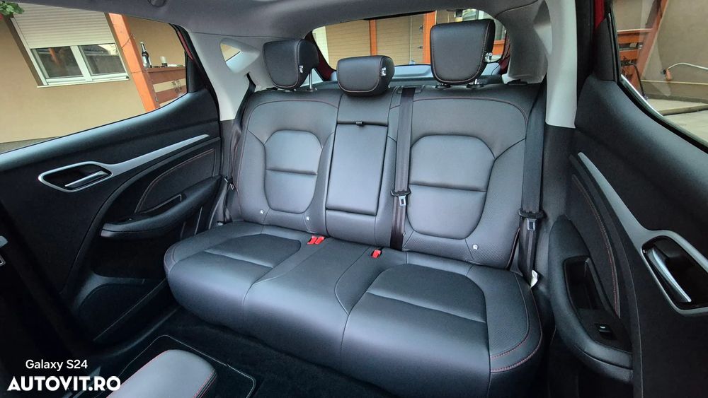 MG ZS EV Maximal Luxury - 8