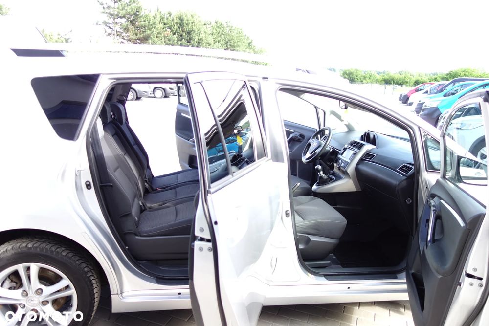 Toyota Verso 2.0 D-4D 7-Sitzer Life - 7