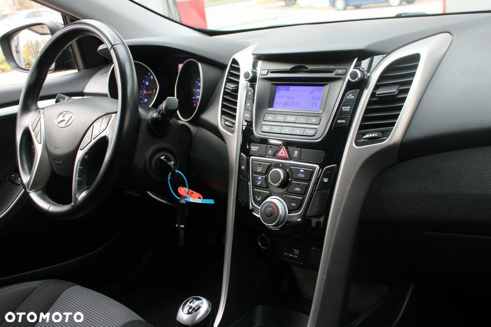 Hyundai i30 - 23