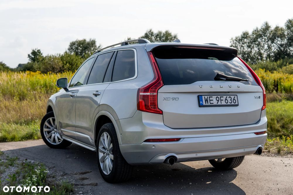 Volvo XC 90 T5 AWD Geartronic Momentum - 8