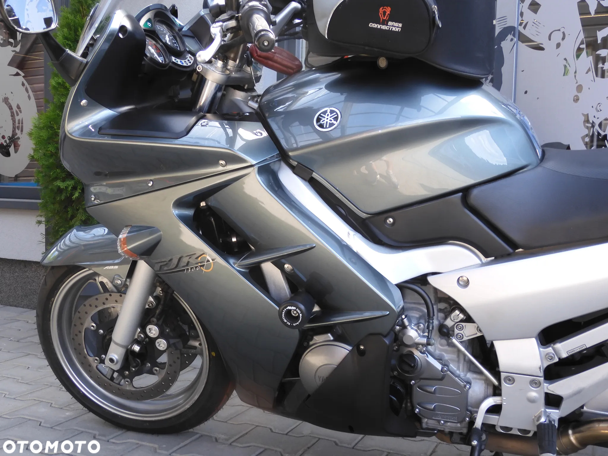 Yamaha FJR - 24